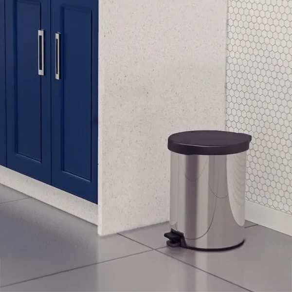 Contenedor de acero inoxidable 12 litros con tapa negra Tramontina